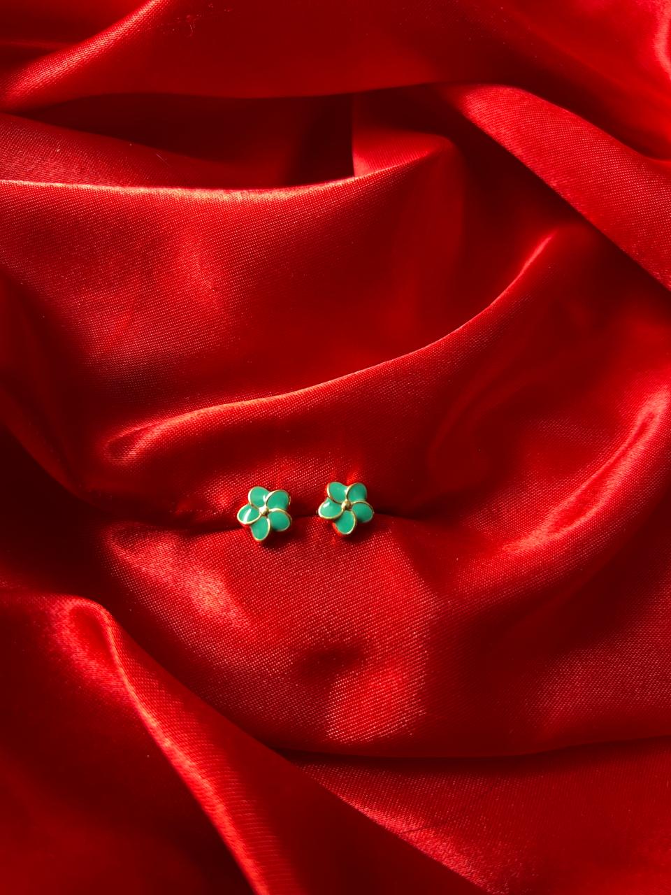Elegant Green Flower Studs