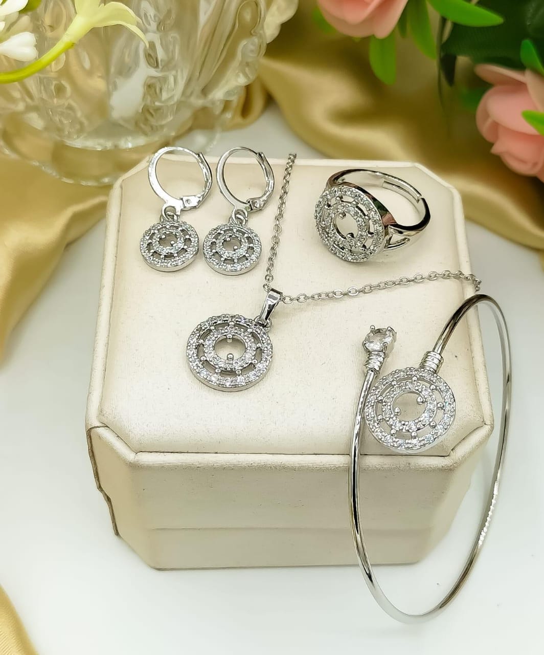 Elegant Halo Circle Jewelry Set