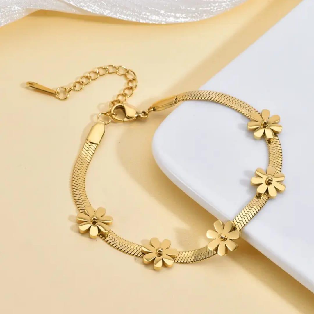 Golden Daisy Snake Chain Bracelet