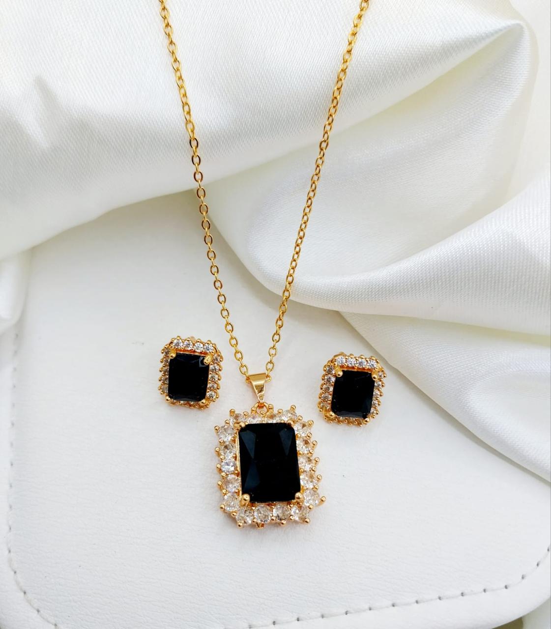 Midnight Majesty Stone Jewelry Set