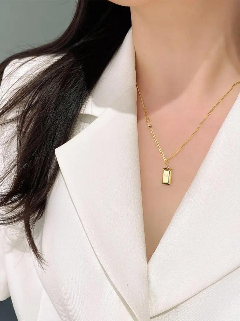 Golden Bar Minimalist Necklace