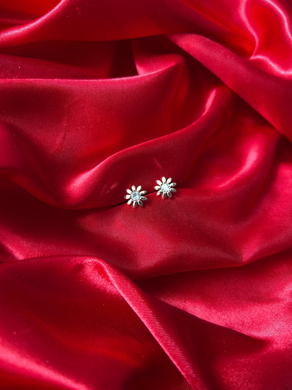 Daisy Flower Stud Earrings