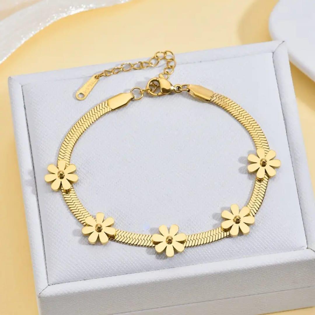 Golden Daisy Snake Chain Bracelet